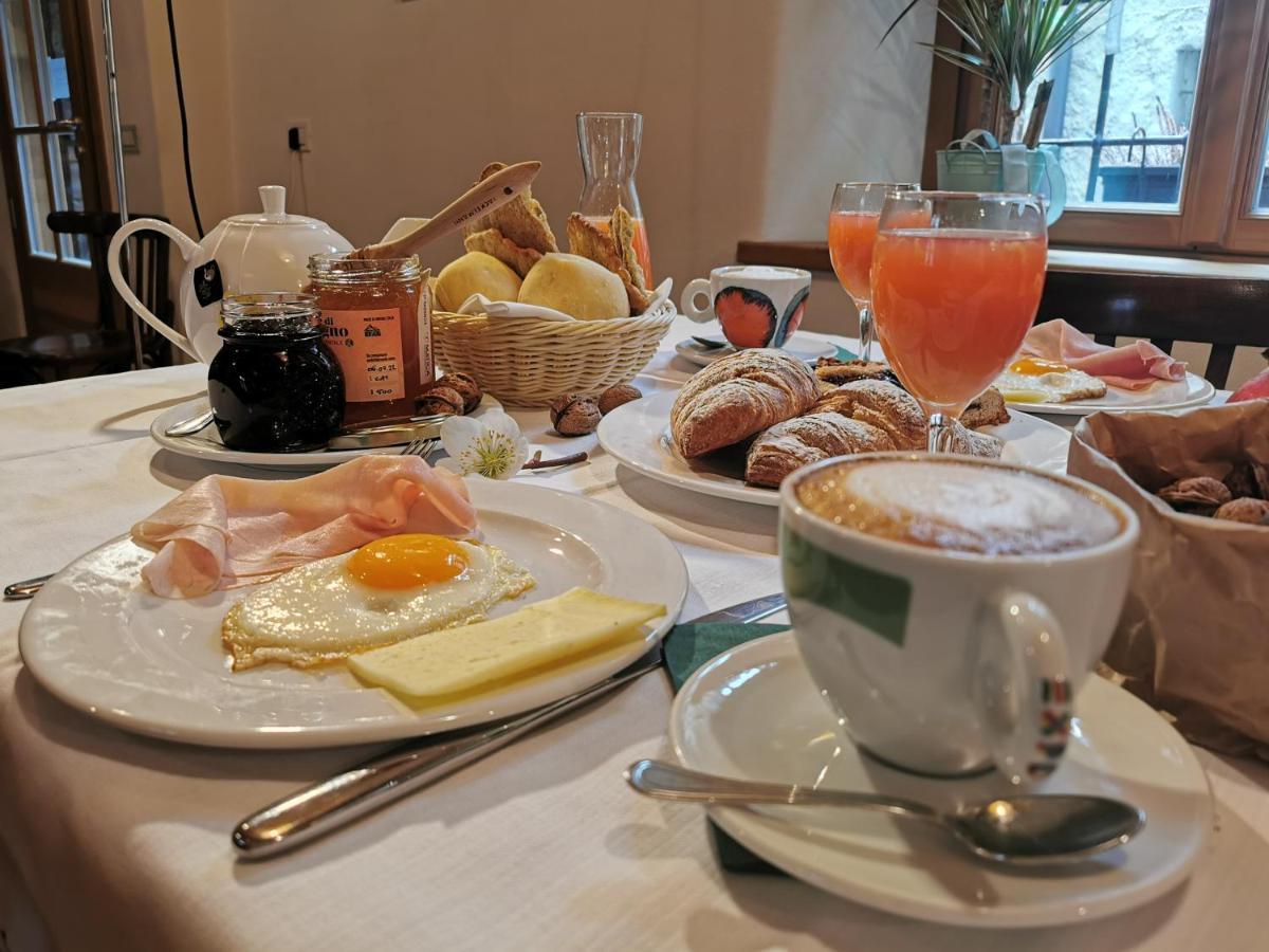 Alla Torre Del Barbarossa B&B Foresteria Mandello del Lario Εξωτερικό φωτογραφία