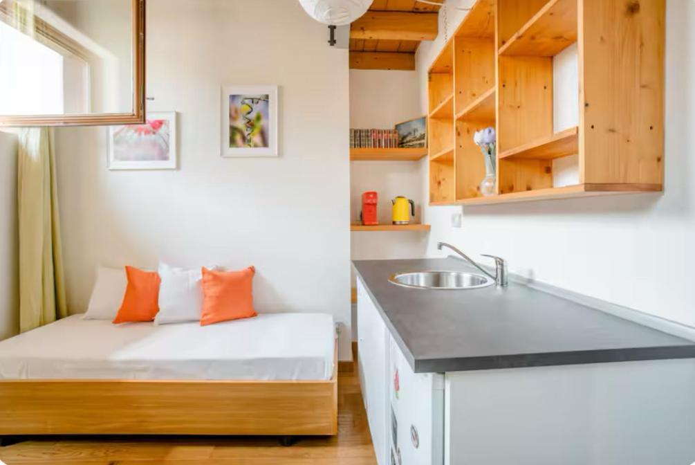 Alla Torre Del Barbarossa B&B Foresteria Mandello del Lario Εξωτερικό φωτογραφία