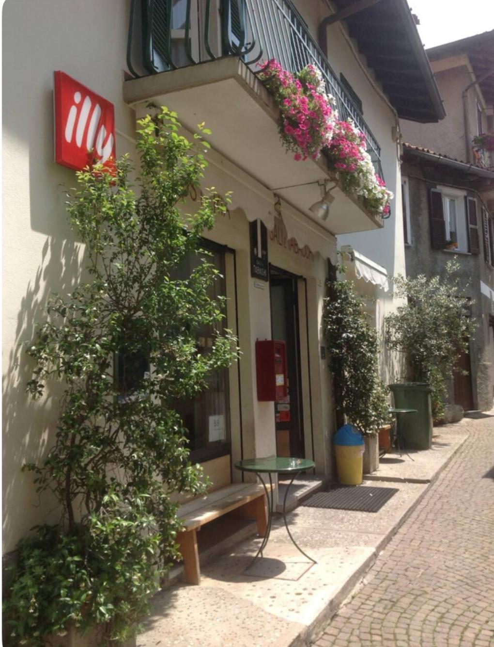 Alla Torre Del Barbarossa B&B Foresteria Mandello del Lario Εξωτερικό φωτογραφία