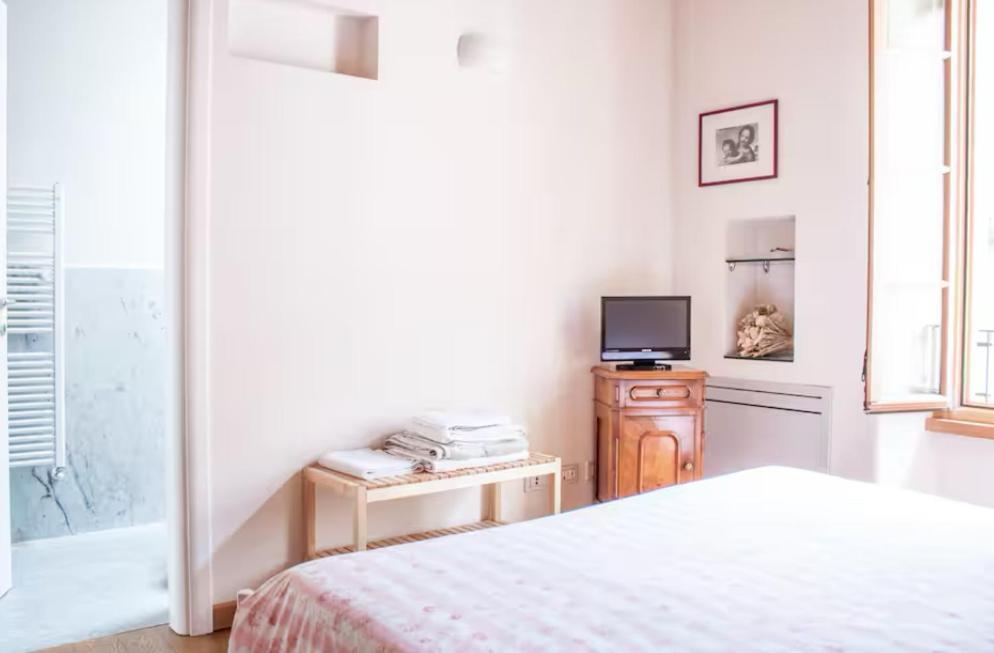 Alla Torre Del Barbarossa B&B Foresteria Mandello del Lario Εξωτερικό φωτογραφία